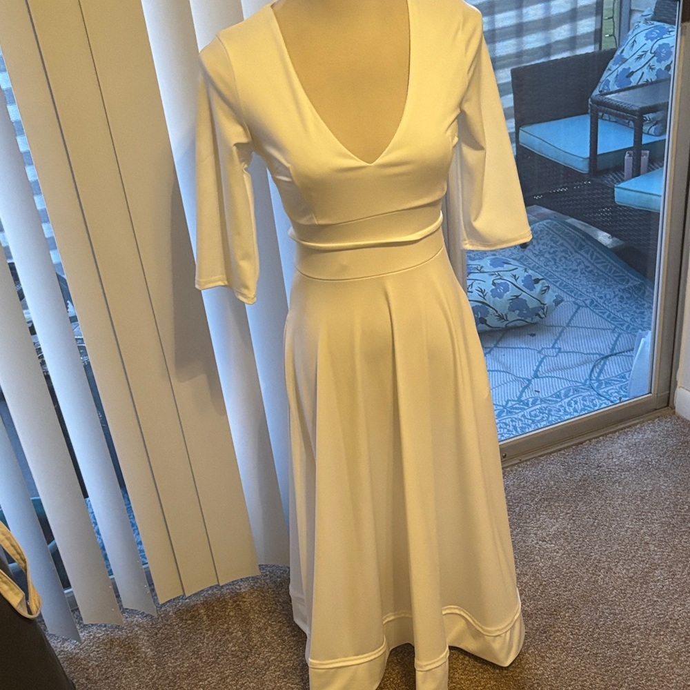 Chic White Long Sleeve Dress